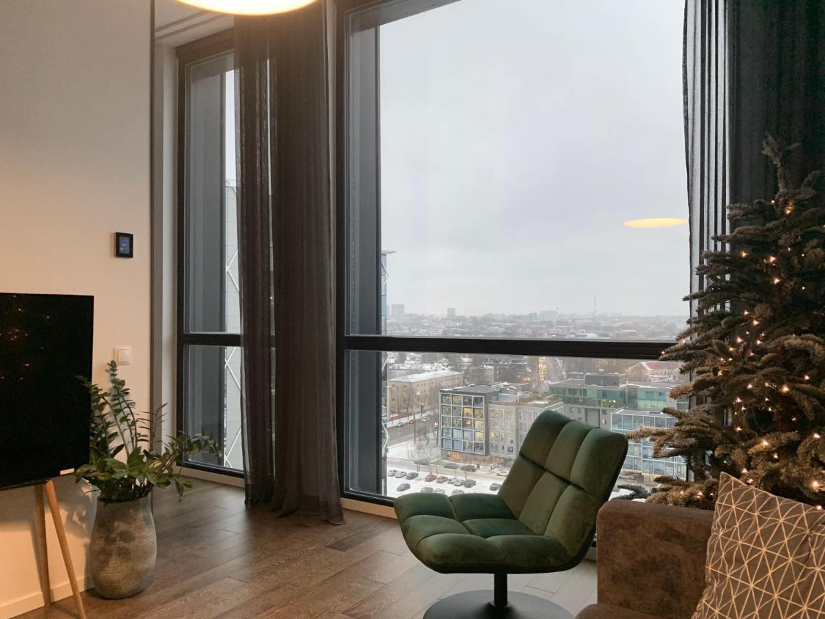 Orange Tower & Free Parking * Tallinn